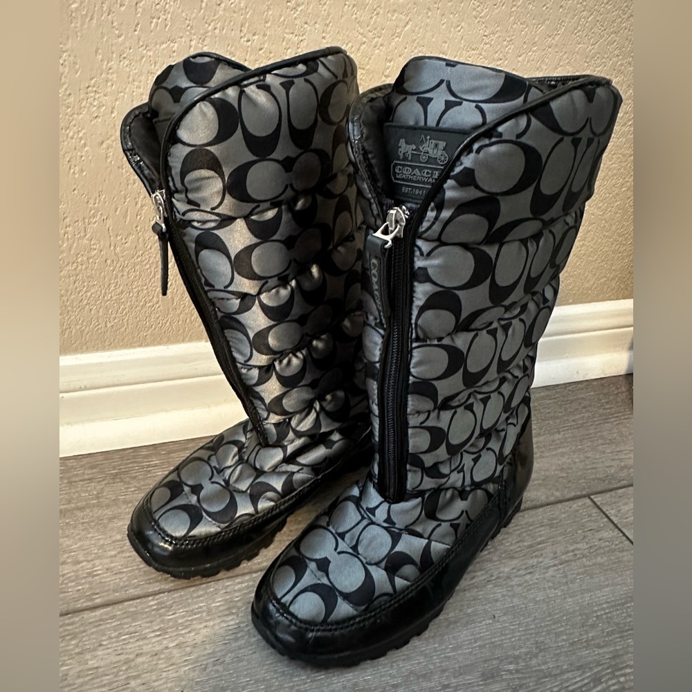 Coach Jolt women’s snow boots sz 6.5